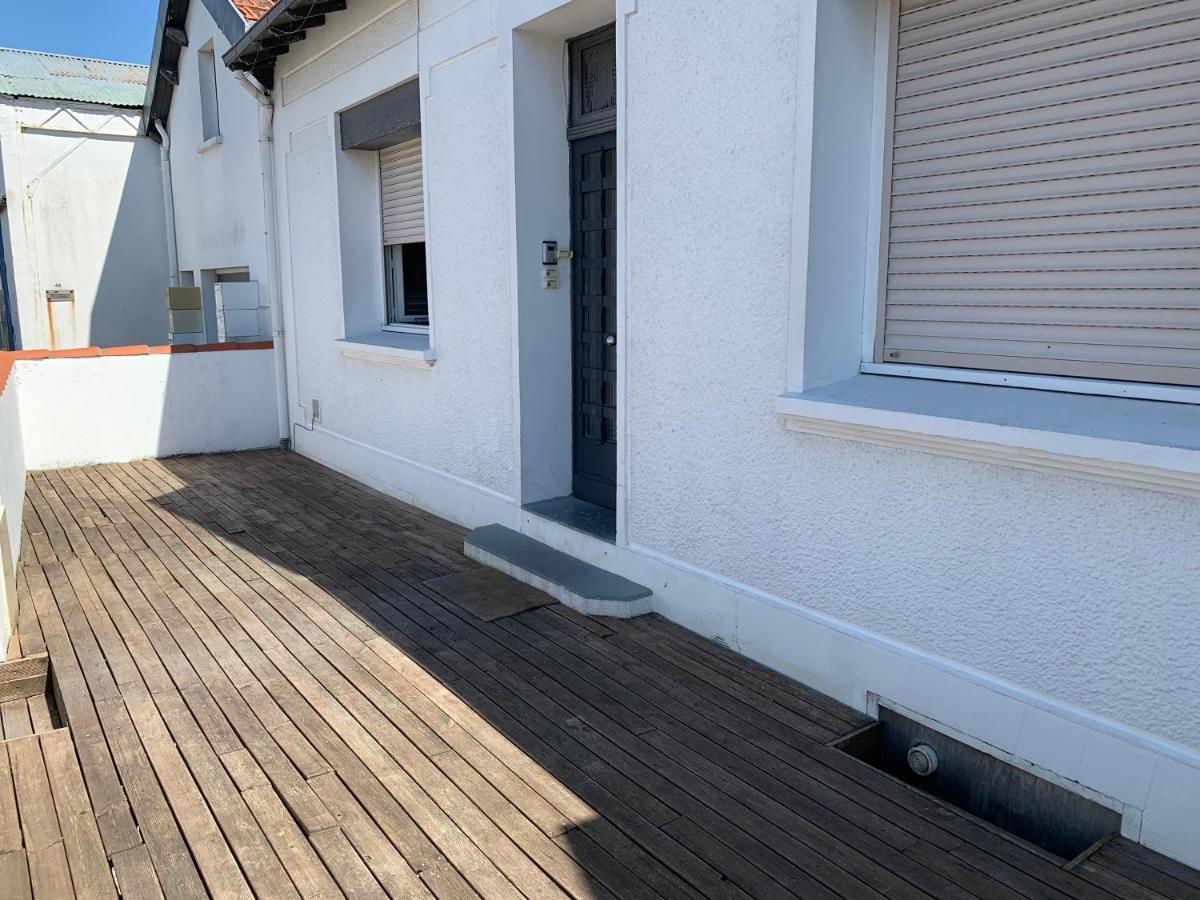 Appartement Tout Confort En Mezzanine A 20Mn A Pied Du Centre-Ville Avec Tv Et Wifi La Rochelle  Ngoại thất bức ảnh