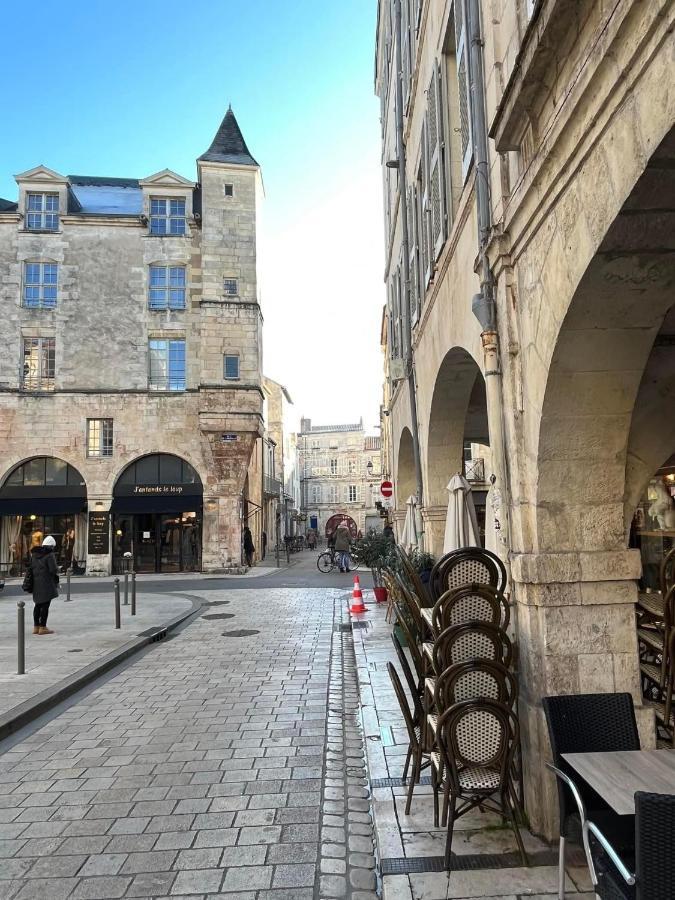 Appartement Tout Confort En Mezzanine A 20Mn A Pied Du Centre-Ville Avec Tv Et Wifi La Rochelle  Ngoại thất bức ảnh